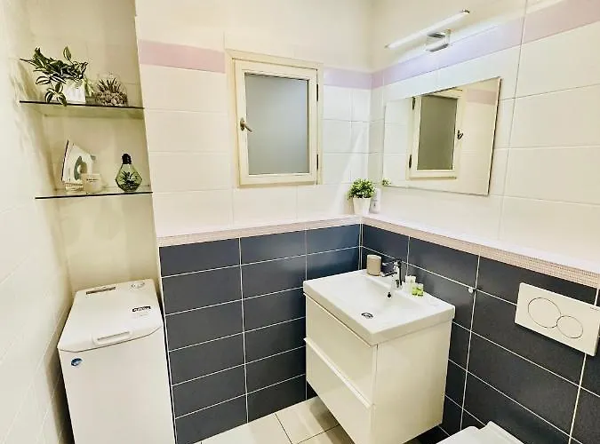 Nicelovely & Dlouha Apartment